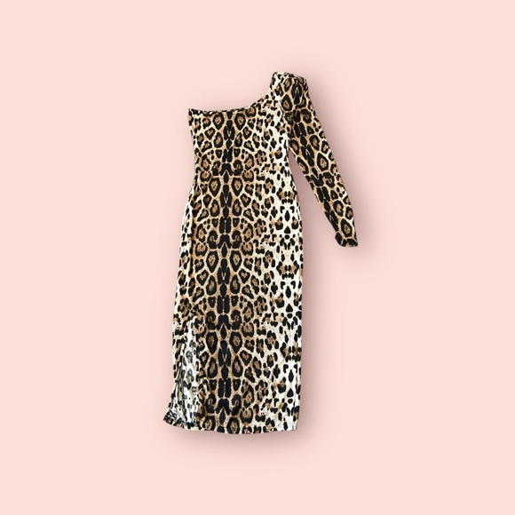 Leopard Print Half Shoulder Body Con Dress - Picture 1 of 6